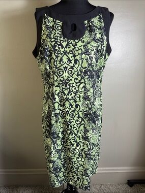 Connected Apparel Sleeveless Black & Green Shift Dress Damask Print Keyhole Acce